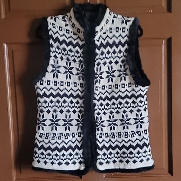 Talbots Tops - Talbots- blk/ iv knit vest with faux fur trim. M. NWT